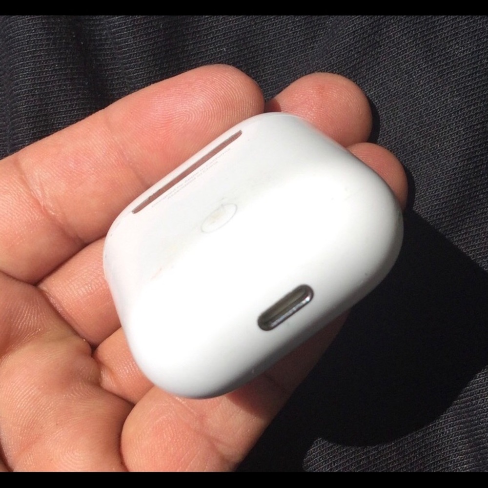Apple AirPod Charging   CASE 😍